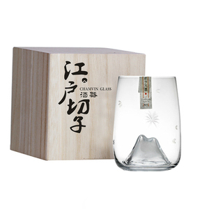 Vaso de whisky/brandy japonés hecho a mano con diseño de flores de cerezo, cristal de montaña otoñal, blanco, 280 ml, para negocios - Product Image 1