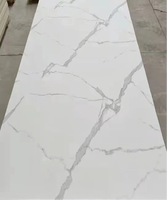 Panneau mural SPC classique haute brillance, imperméable, facile à installer, sans formaldéhyde, flexible, résistant au feu, pour l'intérieur
