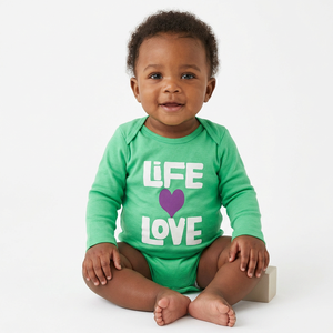 Mameluco de Manga Corta con Cuello Alto para Bebé, Color Verde, Estampado Life Love, 100% Algodón Orgánico, Cierre con Botones a Presión, Unisex para Bebés - Product Image 1