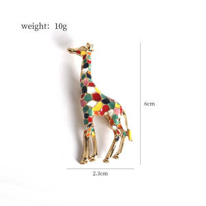 Moda lindo Animal de dibujos animados broche Pin Color <span class=keywords><strong>jirafa</strong></span> broche ropa seda bufanda hebilla decorativa ramillete broches - Product Image 5