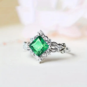 Anello da Donna a Forma di Pera con Motivo Principessa per Dito Indice - Product Image 2