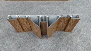 Panneaux muraux extérieurs modernes en Alucobond 1220X2440mm PVDF PE ACP, imperméables, texture bois, écologiques, en composite d'aluminium - Product Image 3