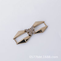 Breloque décorative personnalisable pour chaussures, style sabot de sport, avec chaîne à maillons, en caoutchouc souple, fixation rotative, sans attache, couleur au choix, DIY