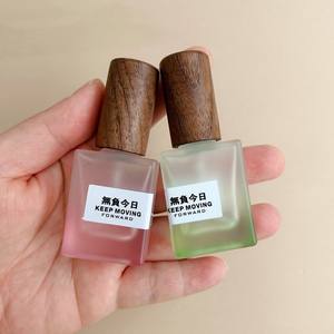 Flacon <span class=keywords><strong>de</strong></span> <span class=keywords><strong>parfum</strong></span> carré double, sous-embouteillage, verre <span class=keywords><strong>grain</strong></span> <span class=keywords><strong>de</strong></span> <span class=keywords><strong>bois</strong></span> haut <span class=keywords><strong>de</strong></span> gamme, 10 ml, <span class=keywords><strong>petit</strong></span> échantillon, flacon pulvérisateur à pression, impression dégradée sur l'écran - Product Image 4