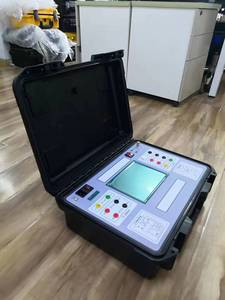 Calibrador de Campo Integrado de Alta Precisión para Transformadores de Corriente y Voltaje UHV-901 - Product Image 1