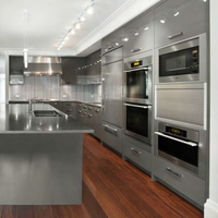 Armoire de cuisine Prima personnalisée en acier inoxydable de style minimaliste, rangement robuste pour la rénovation de la maison et les projets de cuisine hôtelière