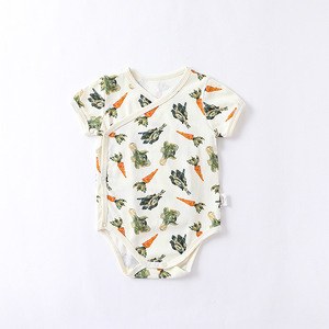 Mameluco de bebé con estampado Floral de verano 2025, mono de estilo europeo y americano, tela de algodón de manga corta con botones laterales informales - Product Image 1