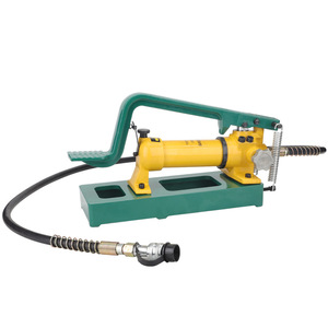 Bomba hidráulica de pie Soli CFP-800-1 de 11 kg, de hierro fundido, para uso industrial - Product Image 1