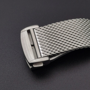 Design semplice sgancio rapido 20mm 22mm Milanese cinturino <span class=keywords><strong>in</strong></span> maglia spazzolato <span class=keywords><strong>acciaio</strong></span> inossidabile con fibbia <span class=keywords><strong>in</strong></span> metallo cinturino orologio <span class=keywords><strong>in</strong></span> metallo - Product Image 6