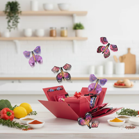 Boîte cadeau surprise en carton carré DIY avec papillon volant et tête de rose artificielle pour anniversaire, fête des Mères, fête des Pères