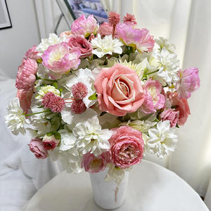 Arreglo floral romántico de seda rosa y blanca con rosas moradas y claveles, centros de mesa hechos a mano para decoración de bodas - Product Image 1