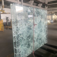 Verre trempé de sécurité avec motif floral, émaillé et laminé, aux couleurs exquises, pour la conception de murs décoratifs dans les halls d'hôtels