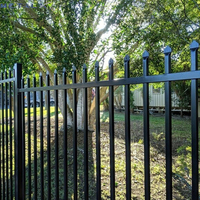 Clôture de jardin en métal galvanisé noir Tube carré en acier inoxydable au zinc Designs Clôture de garde-corps en fer forgé pour villa