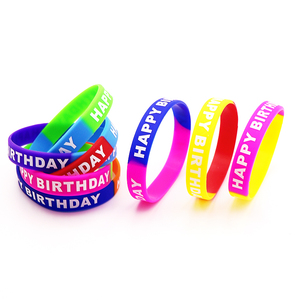 Bracelet en silicone mince avec logo personnalisé Bracelets en caoutchouc personnalisés promotionnels Bracelet personnalisé bon marché - Product Image 5