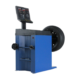 Démonte-pneus semi-automatique économique avec bras d'assistance droit + pack équilibreur de roues - Product Image 5