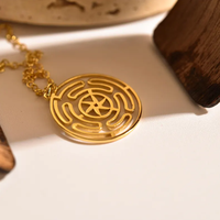Collier pendentif cercle magique Hécate, plaqué or 18 carats, acier inoxydable, cadeau d'anniversaire pour elle