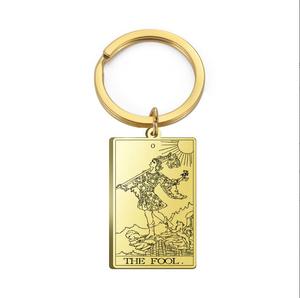 Vente en gros <span class=keywords><strong>de</strong></span> cartes <span class=keywords><strong>de</strong></span> tarot porte-clés arcanes majeurs collier esthétique amulette porte-bonheur bijoux en acier inoxydable cadeau pour hommes - Product Image 1