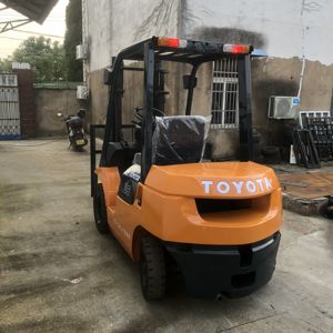 Low Price 2.5 Ton Forklift Montacargas Toyota FD25 Diesel Forklift Truck Low Price Farm Warehouse Mini Forklift - Product Image 5