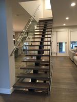 Système d'escalier en acier personnalisé Prima avec conception de poutre en boîte pour bâtiments résidentiels modernes