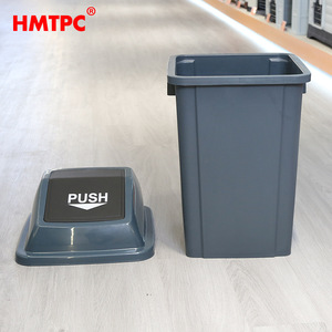 Poubelle carrée en plastique de 60 litres avec couvercle, utilisation intérieure et extérieure, couleur grise - Product Image 2