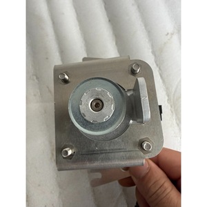 Motor de Control Industrial Universal E-62-134495 1021032701 para Equipos Automatizados - Product Image 4