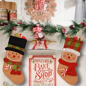 Calcetín Navideño con Diseño de Hombre de Jengibre, Tela a Cuadros, Bolsa de Regalo para Dulces, Decoración para Chimenea, Árbol de Navidad o Pared - Product Image 1