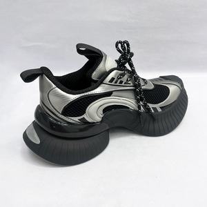 Kalın taban ve artan yükseklik ile akan koşu ayakkabıları, kadın Retro hafif spor ayakkabı - Product Image 4