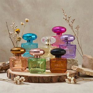 Aikun - Juego de Perfumes en Frascos Cuadrados de Vidrio de 50 ml, Coloridos, con Tapa de Diamantes, Logotipo Metálico de Níquel en Relieve y Caja, para Pedidos de Regalos Navideños en Pequeñas Cantidades - Product Image 4