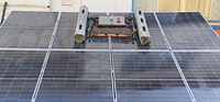 Robot de nettoyage de panneaux solaires SUNNOVA L1 à double brosse, largeur 1,3 m, capacité de franchissement 60 cm, 20 chenilles antidérapantes, laveur photovoltaïque, système anti-chute par ultrasons.