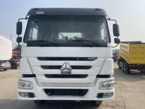 Camion tracteur d'occasion Sinotruk Euro2 Diesel 6X4 à direction à gauche HOWO 10 roues avec capacité de charge de 21-30T, 371 ch, caméra arrière 360° - Product Image 1