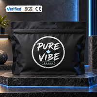 Sacs à fermeture éclair personnalisés en gros d'usine, sachets anti-odeur à fond plat avec poignée découpée sur mesure pour l'emballage de bonbons et de snacks en détail