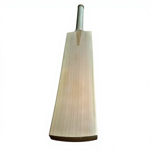 Balle de cricket VERINNO en bois d'érable, 9 pouces, pour droitier, coutures sans soudure, épaisseur 13-16 mm, poids 2,6 lb, logo personnalisable - Product Image 6
