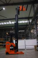 Chariot élévateur transpalette NOBELIFT VDE-160 neuf à déplacement avant, mât à trois sections, batterie plomb-acide 48V 450Ah, allée 1600mm, capacité 5500kg, usage intensif