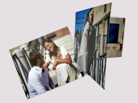 Brochure vidéo LCD de luxe à écran HD de 7 pouces Carte de voeux vidéo d'invitation numérique avec style d'amour en papier de qualité supérieure