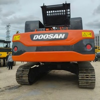 Excavatrice sur chenilles Doosan DX340 d'occasion, modèle DX340LC, 34 tonnes, hydraulique, faible nombre d'heures de travail, pour l'exploitation minière et les travaux de terrassement.