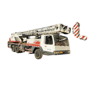 Grúa Zoomlion de 25 toneladas, chasis revisado de clase G, equipado con sistema de aceite IECO - Product Image 1