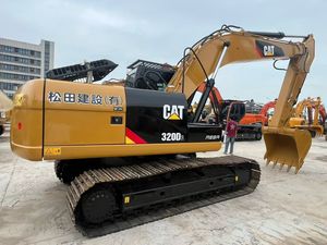 Excavadora CAT320D Usada de Alto Rendimiento |   Hecho en Japón |   Excavadora Hidráulica de 20 Toneladas con Características Avanzadas - Product Image 3