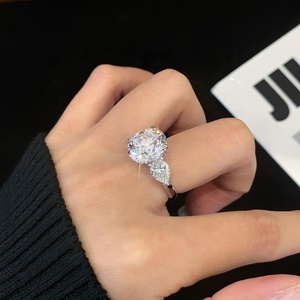 Ruyi Sparkle <span class=keywords><strong>Trilogy</strong></span> Thiết kế vòng cắt 5ct phòng thí nghiệm kim cương 18K vàng trắng bên Vàng Lê Kim Cương Nhẫn cưới - Product Image 6