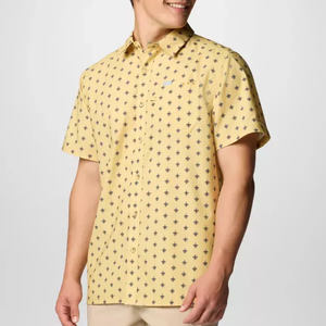 Sudadera con capucha de camuflaje estilo cola de pez Bali, camisa de pesca con botones personalizable de la mejor calidad con protección solar UPF 50. - Product Image 3