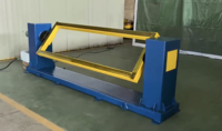 Table ergonomique à deux panneaux latéraux avec bureau inclinable à angle réglable pour montage d'armoire électrique contrôlée par PLC