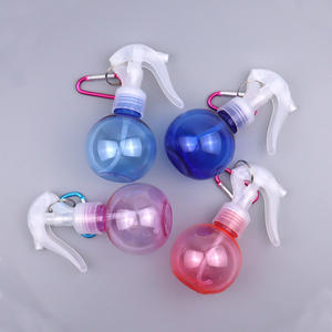 Spot goods mini fácil de llevar peluquería barbería corte de pelo colgar boca abajo botella de spray con gancho - Product Image 3