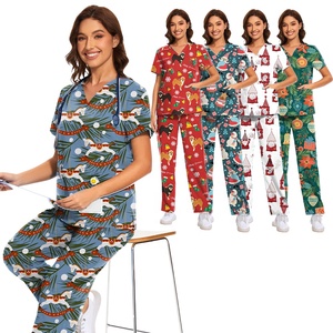 Uniforme de enfermera personalizado diseño Hospital uniforme médico Navidad Scrub Tops cuello en V Top Pantalones rectos fácil cuidado impresiones uniformes - Product Image 1