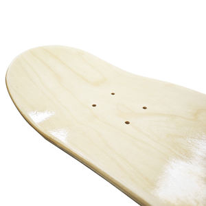 Tabla de Skateboard de Madera Natural para Paseos y Trucos Emocionantes - Product Image 3