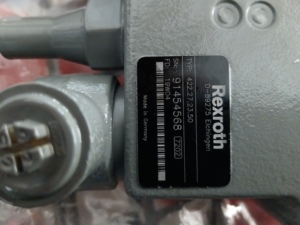 Contrôle hydraulique à quatre voies Lrdcs Lrcs (20 GPM 500 PSI) pour pompe de la série A11VO - Neuf - Product Image 4