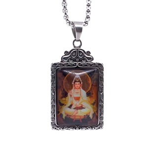 Colgante de acero inoxidable con diseño de Guanyin Bodhisattva Thangka, collar religioso para hombre, con bisel rectangular - Product Image 1