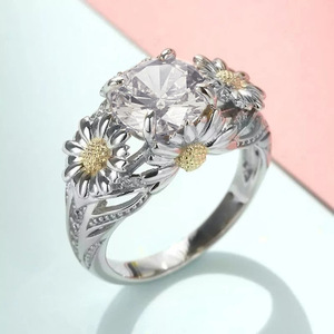 Anello con fiore di margherita per donna, gioiello da dito fresco ed elegante alla moda - Product Image 2