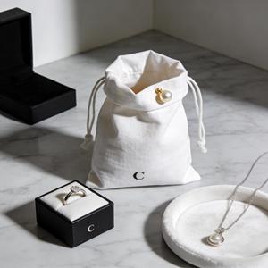 Pochette à cordon en toile de coton brodée personnalisée, sac cadeau réutilisable en tissu pour le rangement de bijoux et montres de luxe - Product Image 4