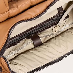 Sac fourre-tout d'été personnalisé en nylon imperméable pour femme, sac à main matelassé et gonflé avec plusieurs poches, fermeture éclair, sac de plage portable à bandoulière pour voyage - Product Image 3