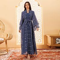 Ensemble deux pièces chic et élégant en maille brodée or, robes kaftans à col en V et manches évasées, abayas modestes pour femmes musulmanes, vente en gros