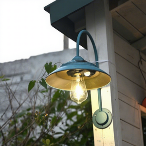Lampe solaire murale vintage en fer forgé de style ancien, bleu éclatant, à induction, pour jardin extérieur, finition émaillée. - Product Image 2